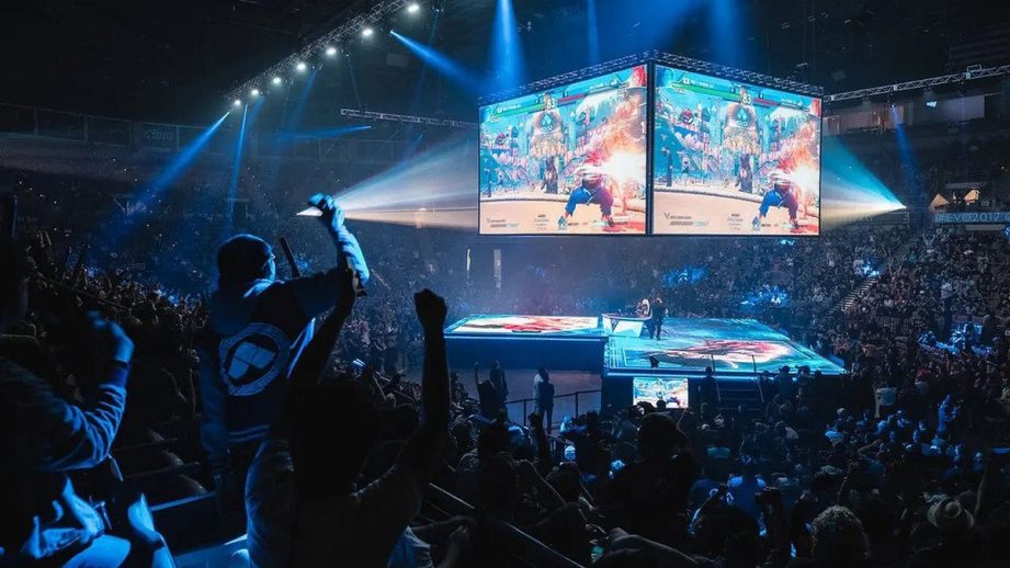 Evo 2021 crowd and stage