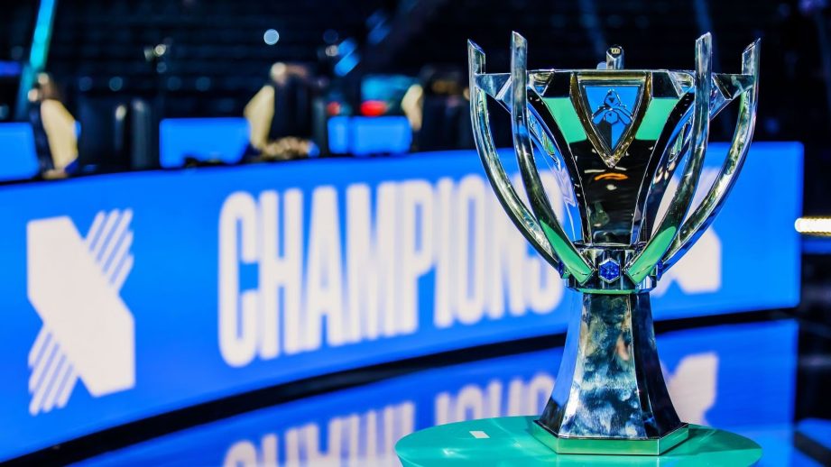 summoner's cup trophy at league of legends worlds championship event