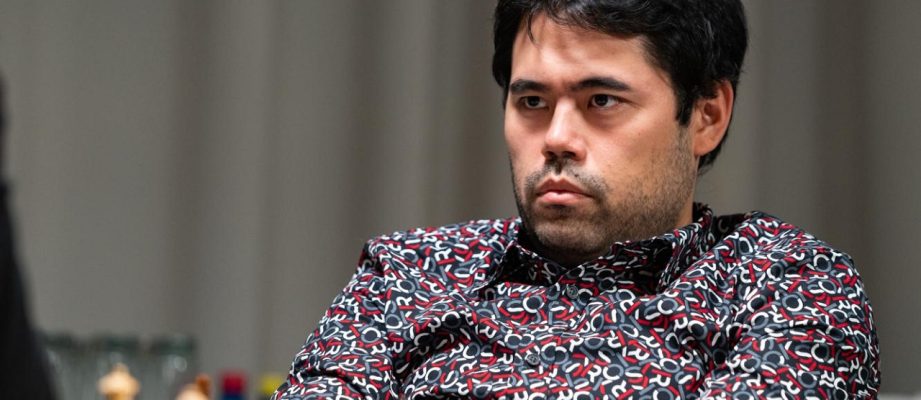 hikaru nakamura playing chess