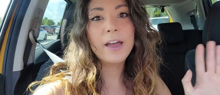 Melonie Mac banned Twitch